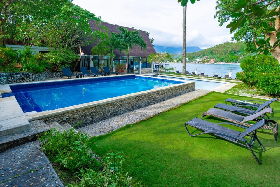 Day, Natural landscape, Garden view, Pool view, Swimming pool, sunbed