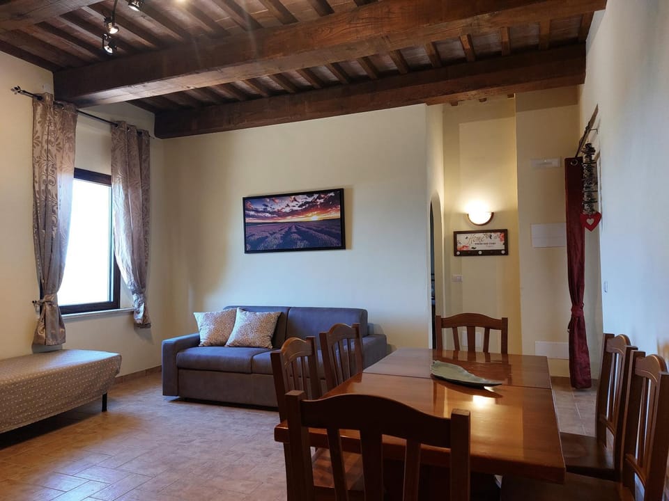 Fattoria La Campigliola Apartment in Tuscany