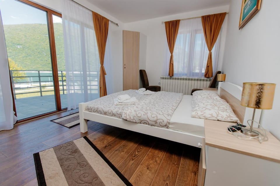 Piva lake Apartment in Montenegro