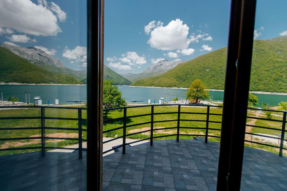 Piva lake Apartment in Montenegro