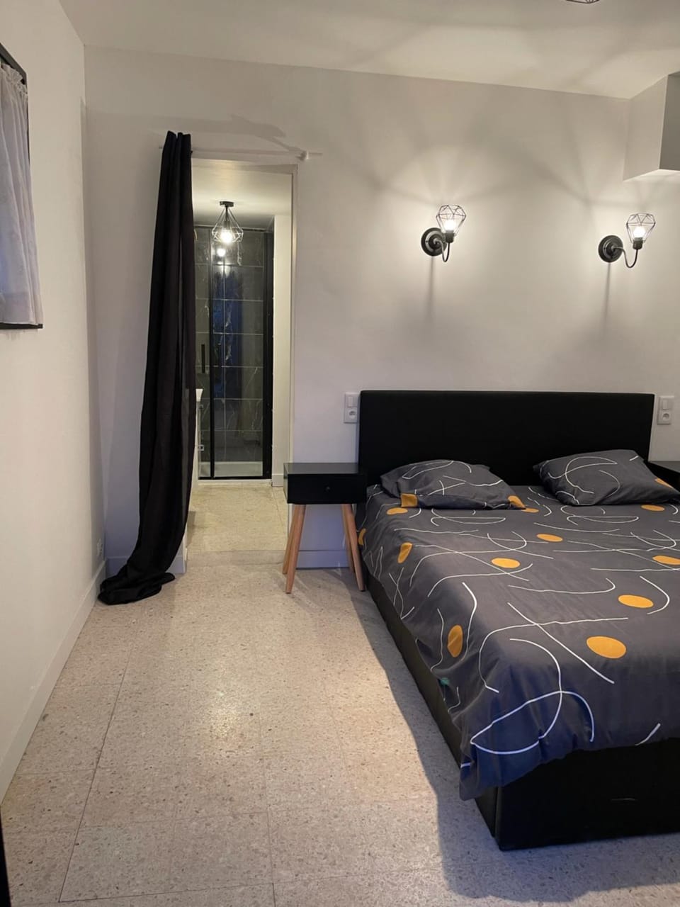 Bed, Bedroom