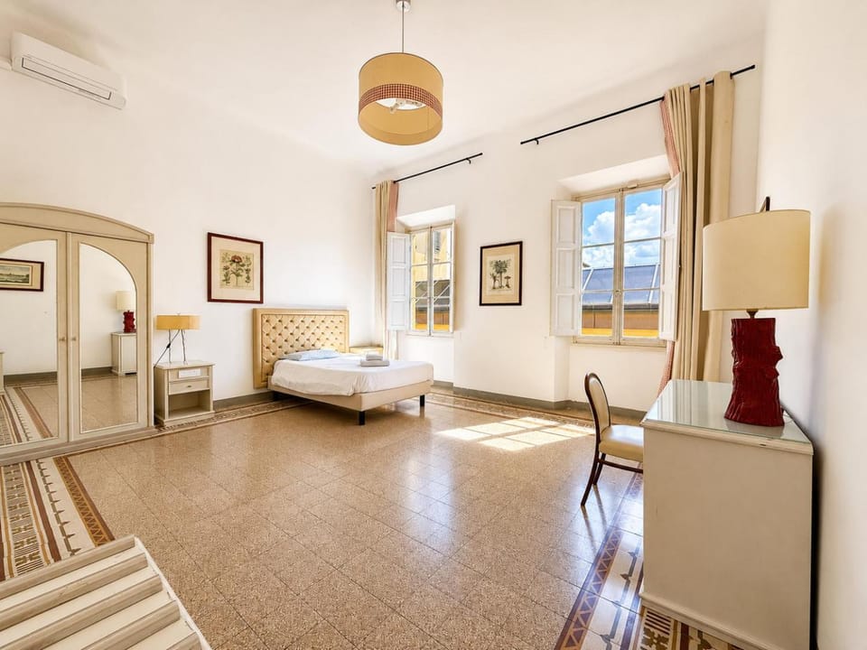Laura 50 Apartment in Florence