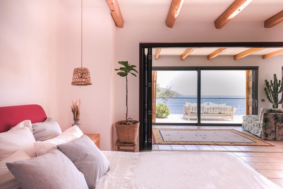 Bed, Bedroom, Sea view