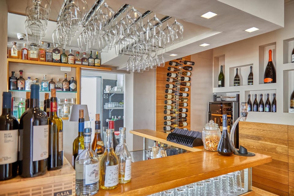 Lounge or bar
