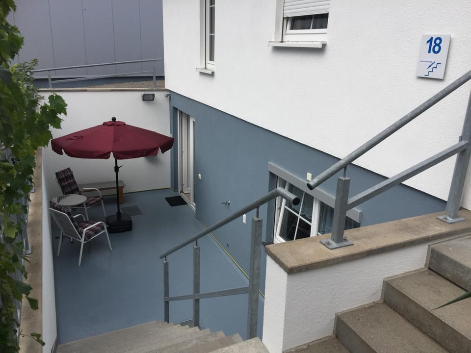 Property building, Facade/entrance, Balcony/Terrace