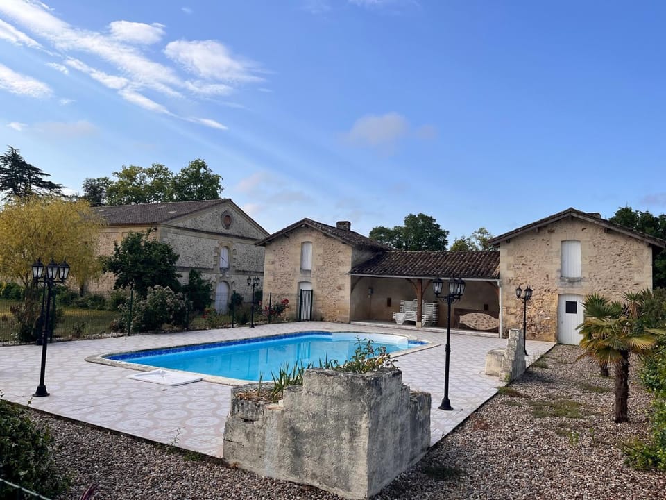 Swimming pool, Swimming pool