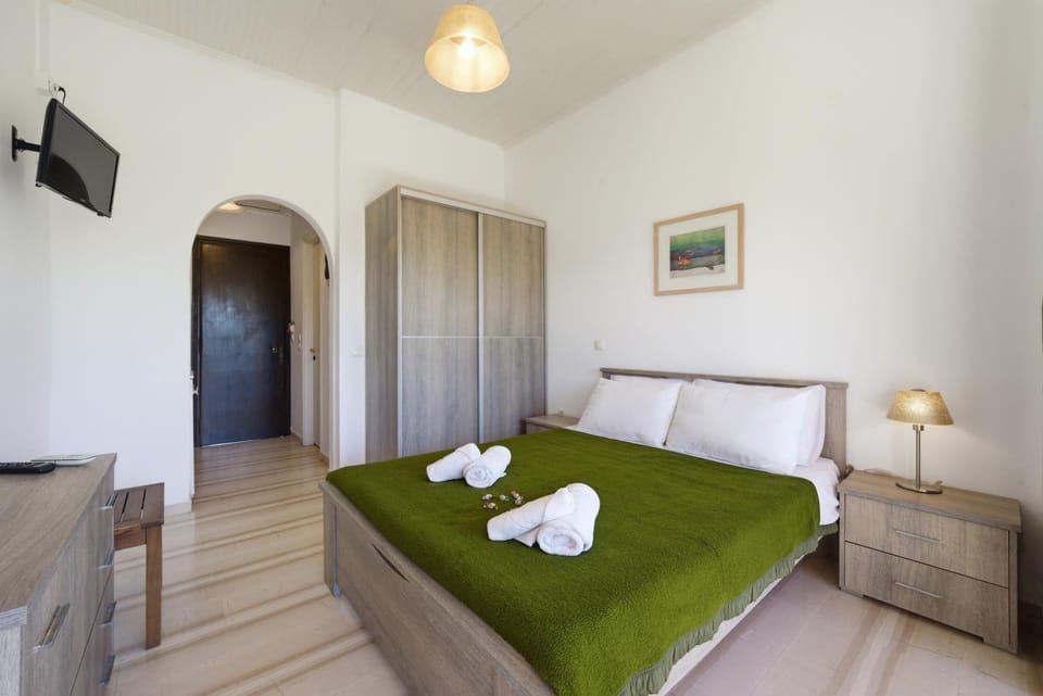 Living room, Bedroom
