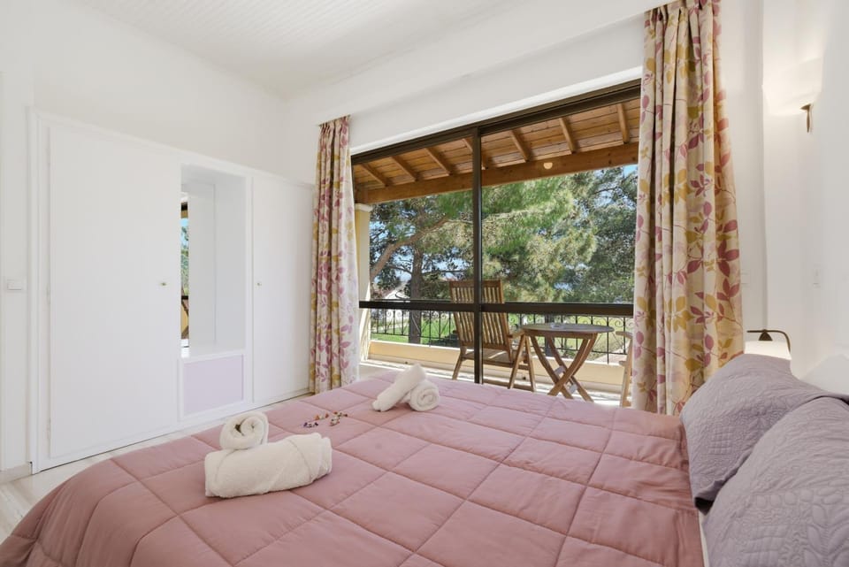 Property building, Living room, Bedroom