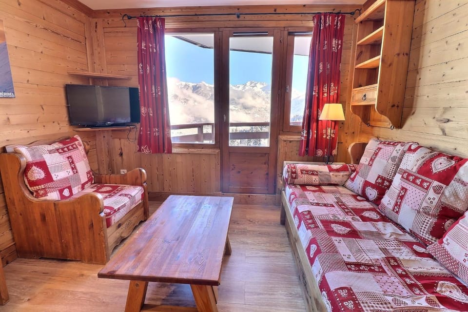 Le Grand Bois Apartment in Les Allues