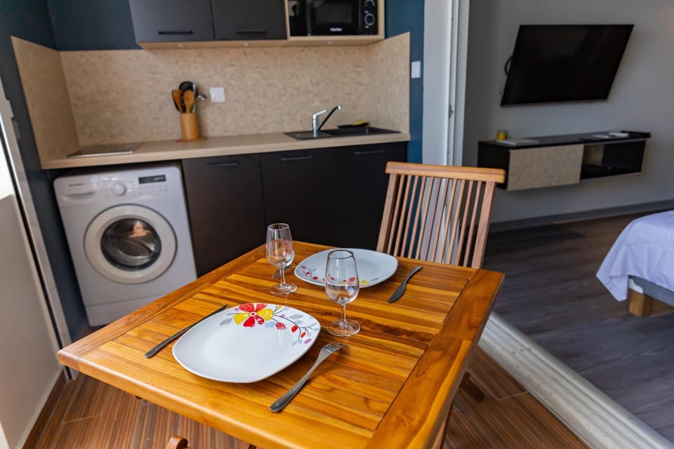 Ti Studio Alizé face à la plage Apartment in Grande-Terre, Guadeloupe