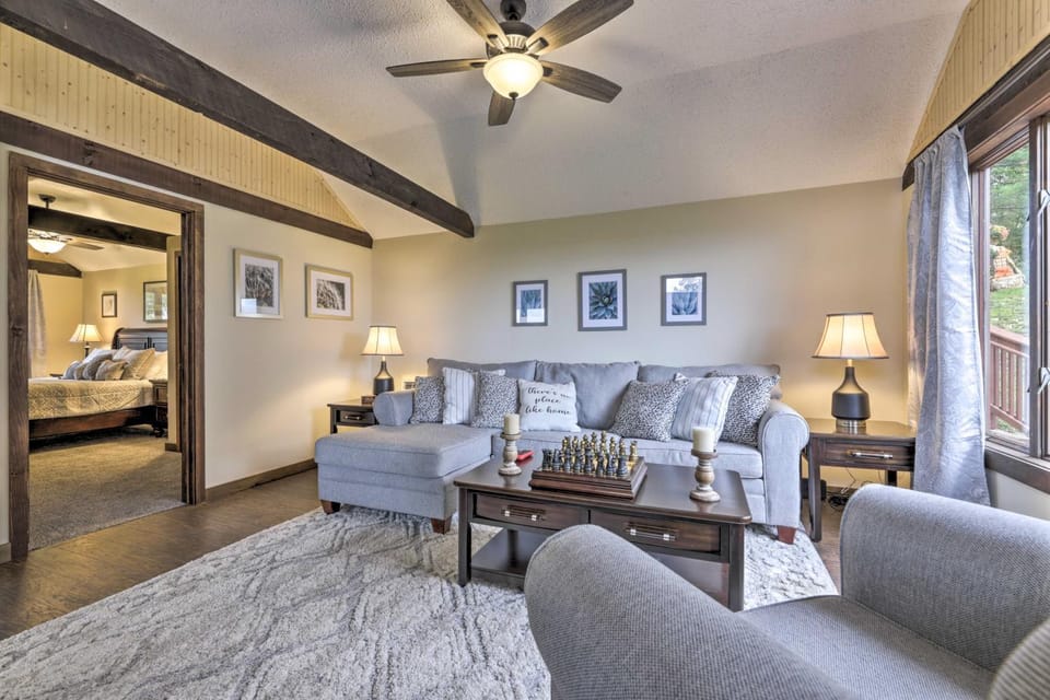 Private Guest House w/ Deck + Spectacular Views! House in East Lyme