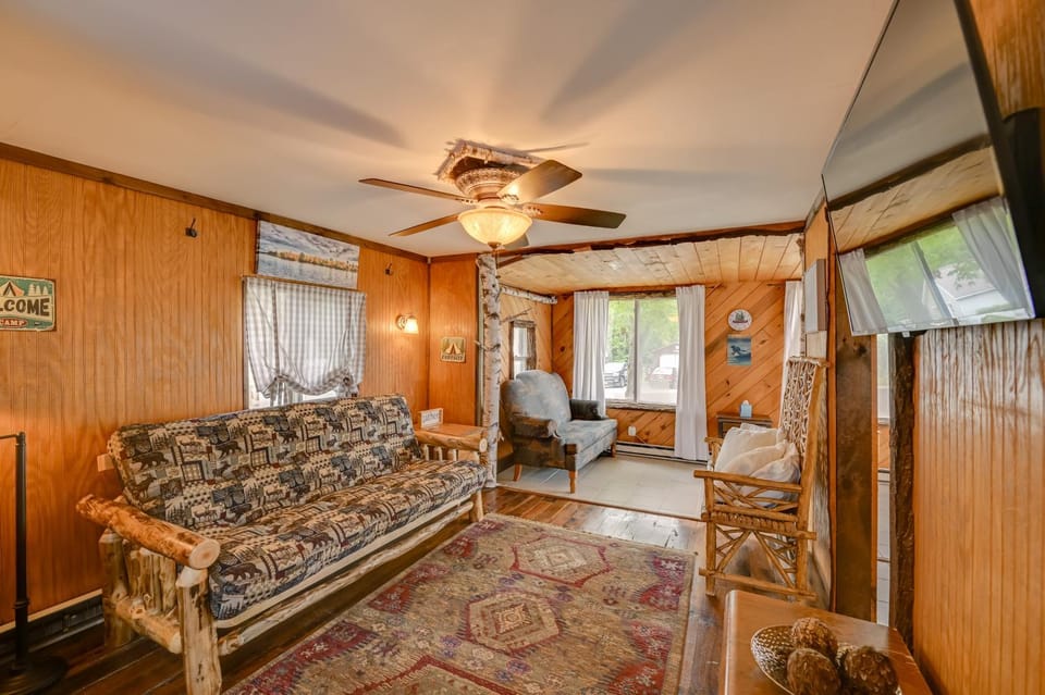 Rustic Caroga Lake Retreat: Fish, Hike & Ski! House in Caroga Lake