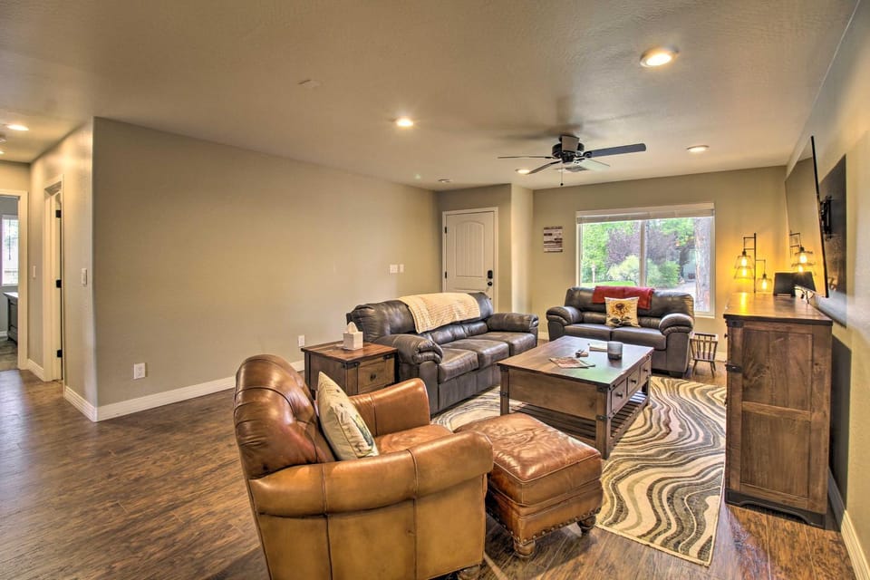 ‘Aspen Retreat’ Rental ~ 2 Mi to Fool Hollow Lake! House in Show Low