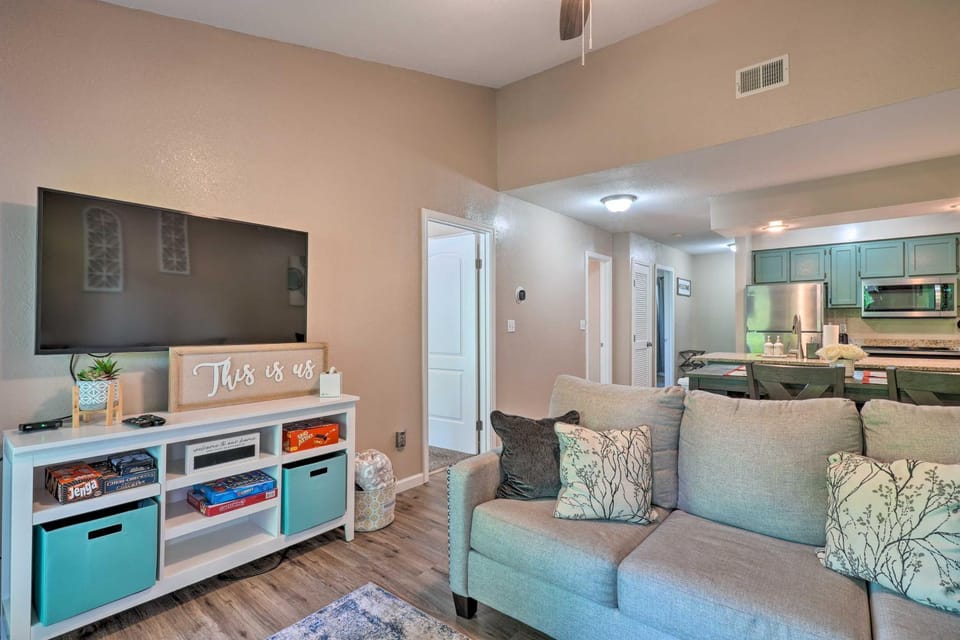 Reeds Spring Condo Near Aquarium at the Boardwalk! House in Table Rock Lake