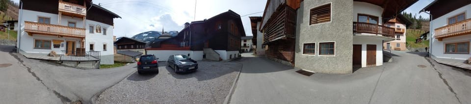 Property building, Day, Neighbourhood, Street view, Location, Parking