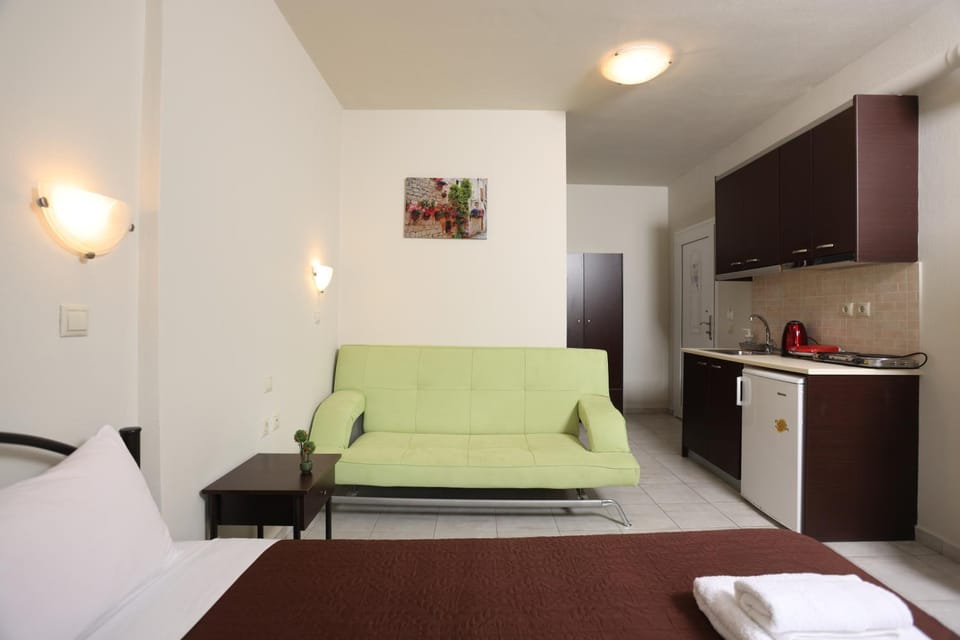 AVRA STUDIOS Apartment hotel in Halkidiki