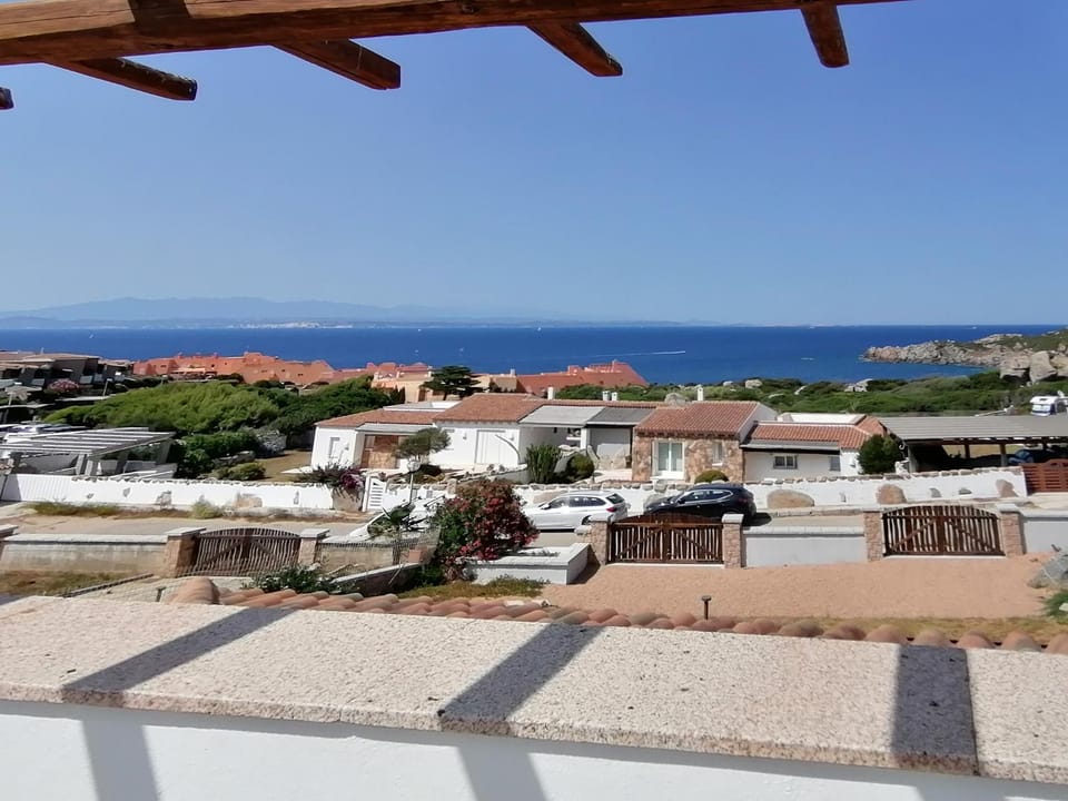 Neighbourhood, Sea view