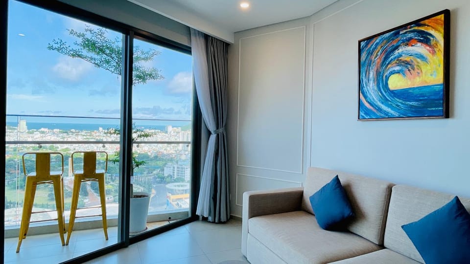 View (from property/room), Balcony/Terrace, Living room