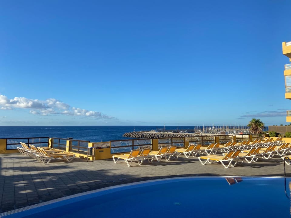 Day, Natural landscape, Beach, Pool view, Sea view, Swimming pool, Swimming pool, sunbed