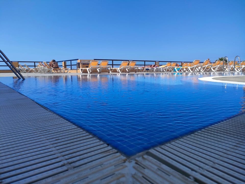 Day, Swimming pool, Swimming pool, sunbed