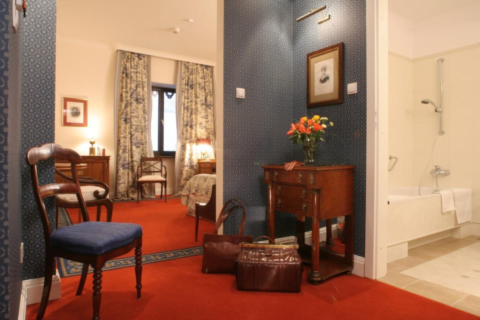 Photo of the whole room