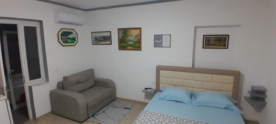 Living room, Bedroom