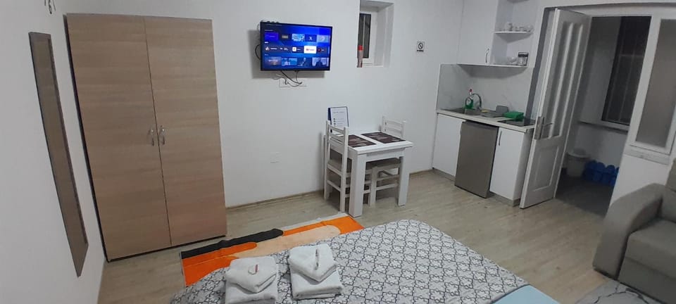 TV and multimedia, Kitchen or kitchenette