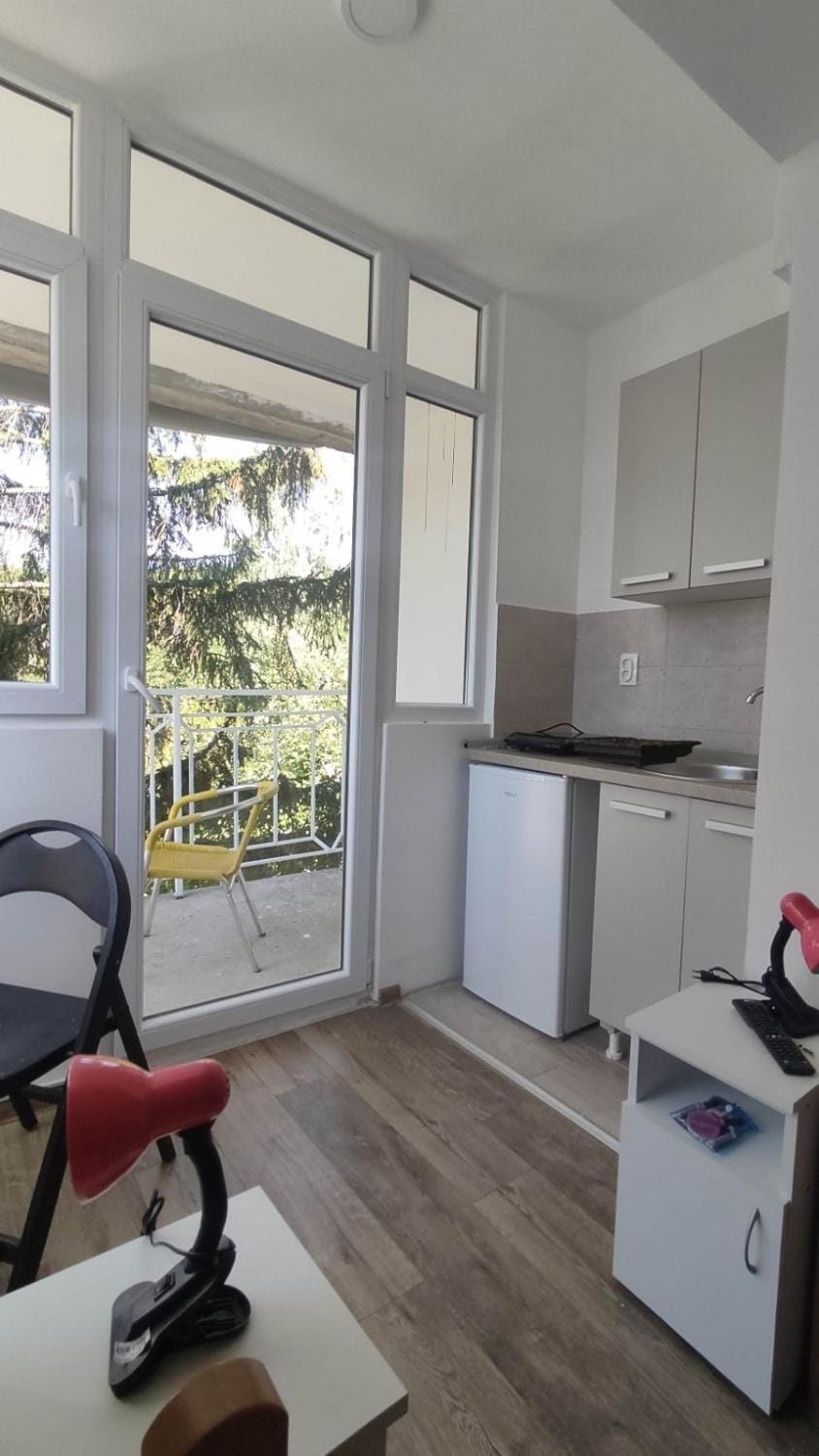 Kitchen or kitchenette, Living room, Dining area