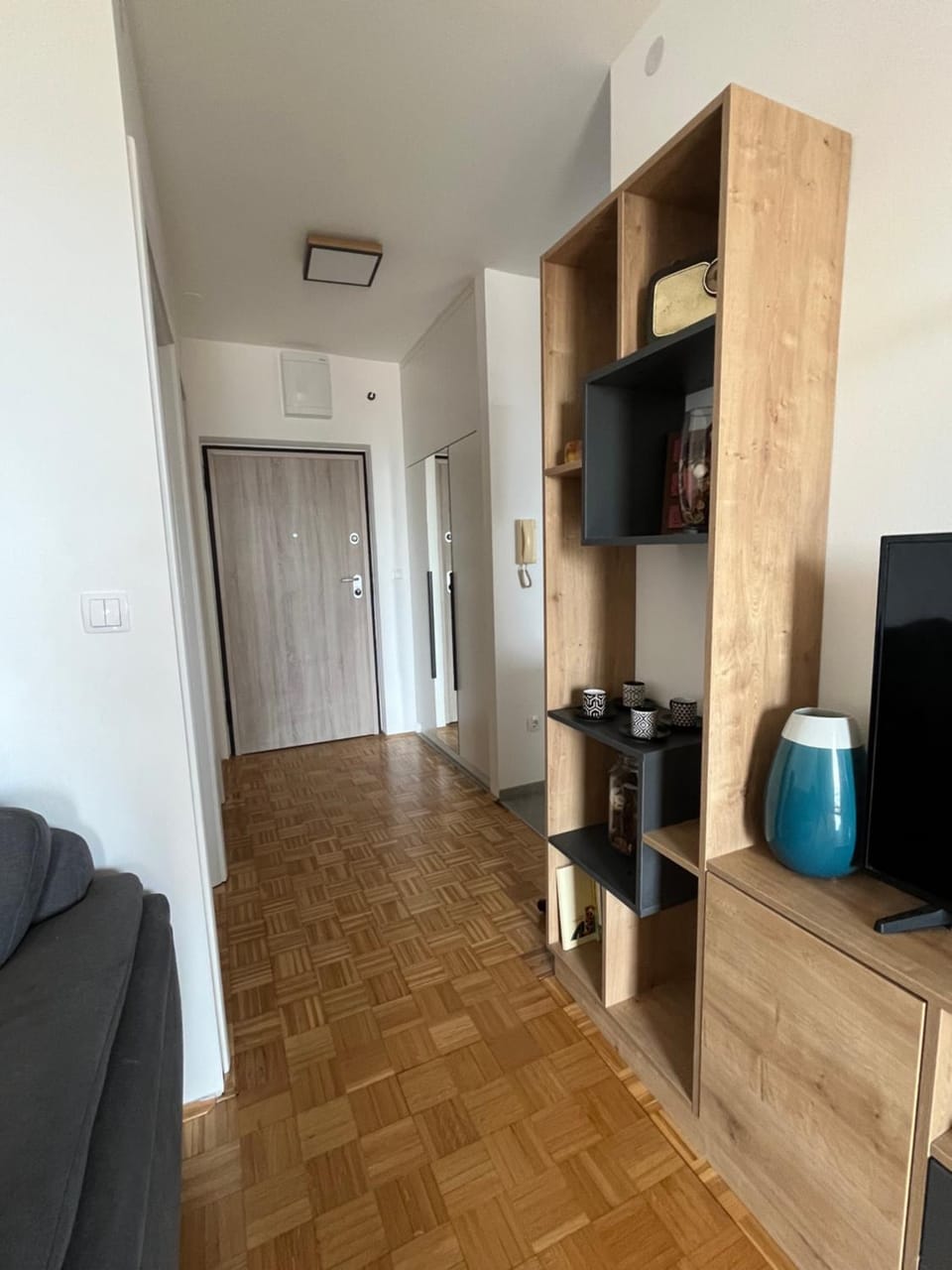TV and multimedia, wardrobe