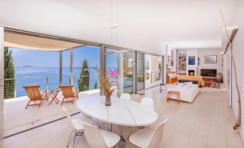 Living room, Seating area, Dining area, Sea view