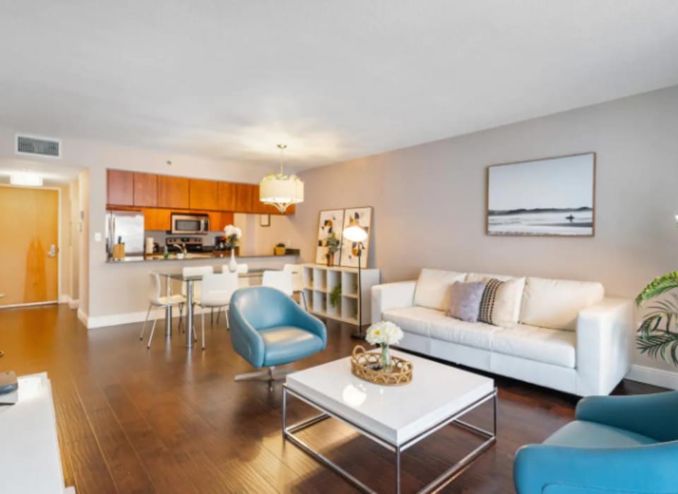 Living room, Dining area