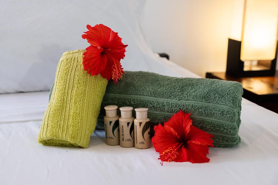 Bedroom, towels