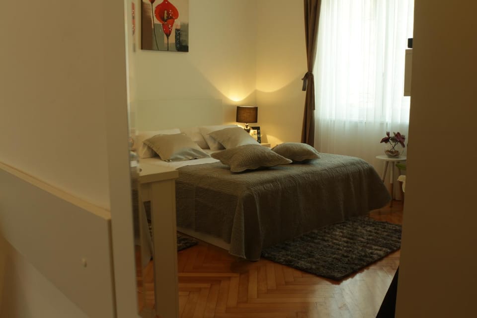 Downtown Main Street Studio Apartment in Zadar