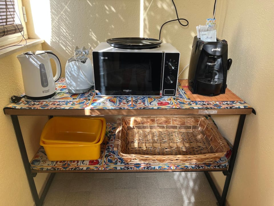 Coffee/tea facilities