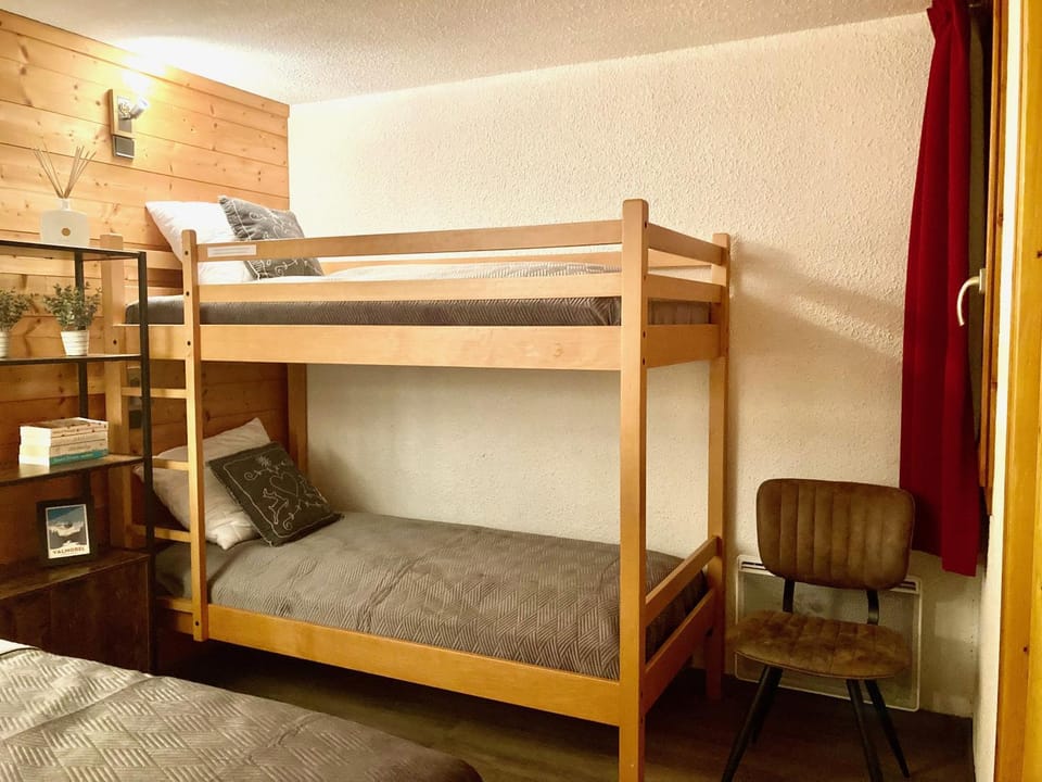 bunk bed