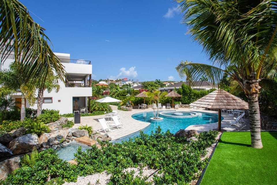 Balcony/Terrace, Swimming pool