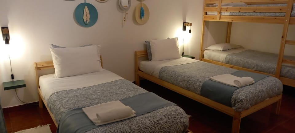 Bed, bunk bed, towels