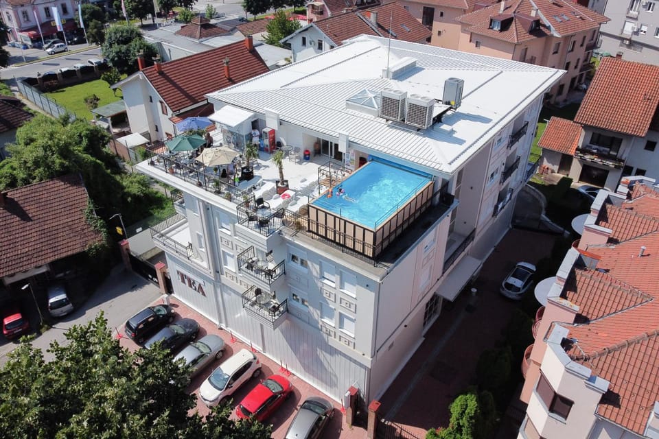 Property building, Swimming pool