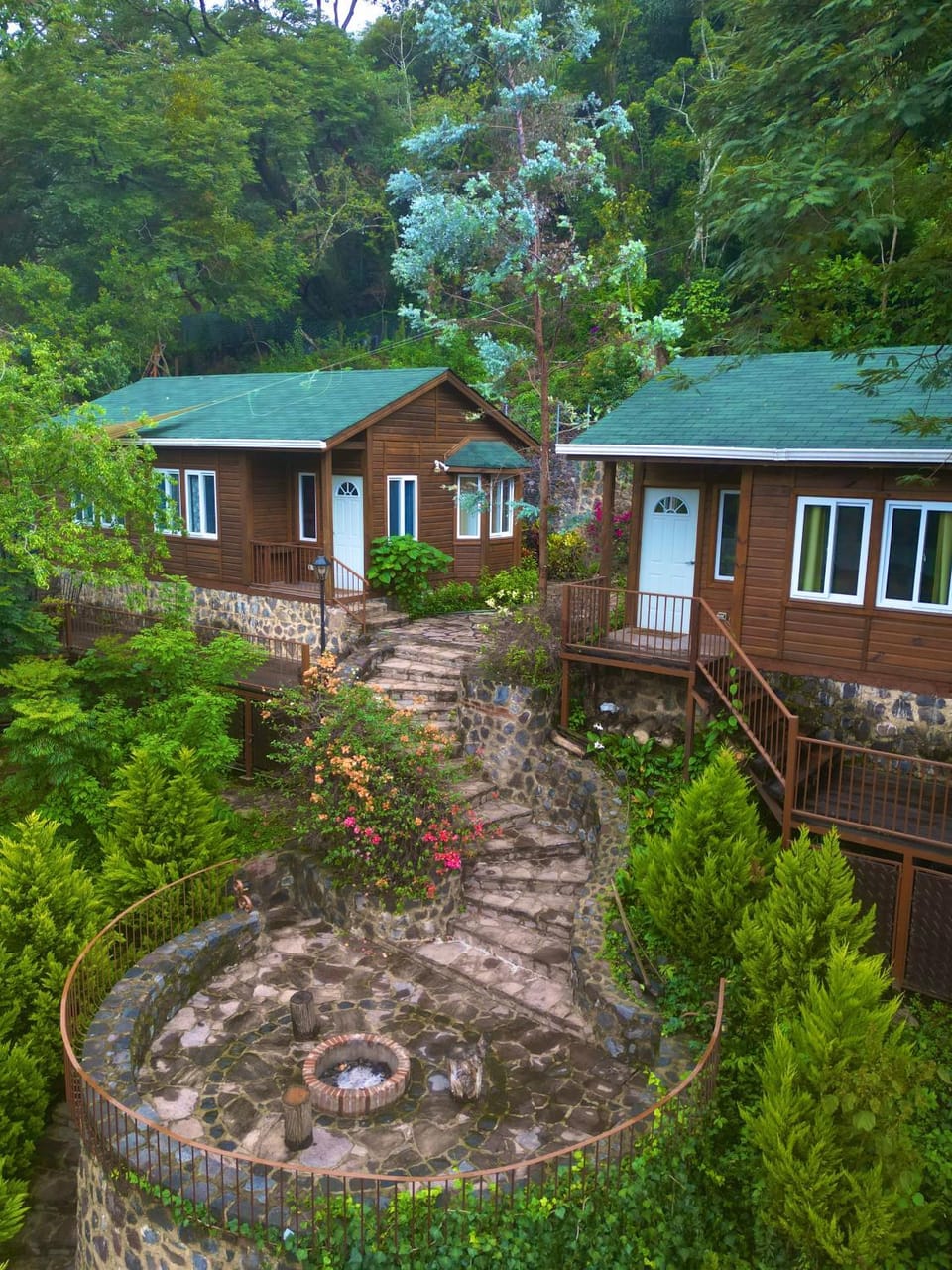 Property building, Spring, Day, Natural landscape, Garden view
