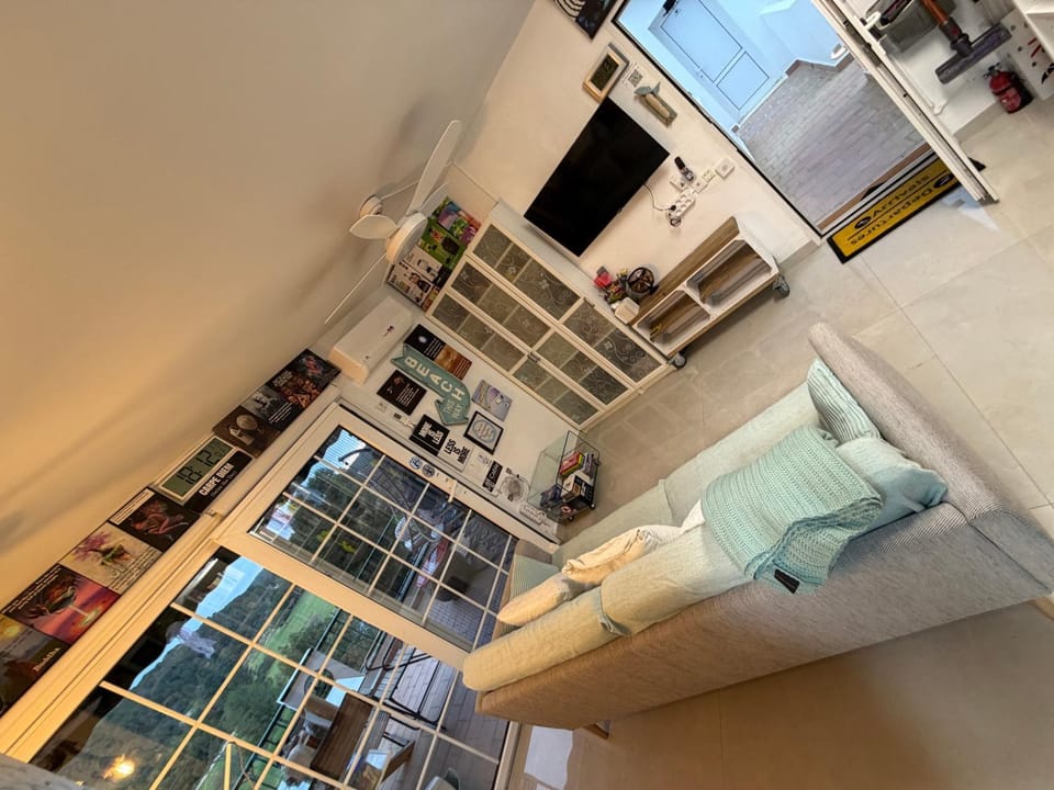 Communal lounge/ TV room, Living room, Seating area