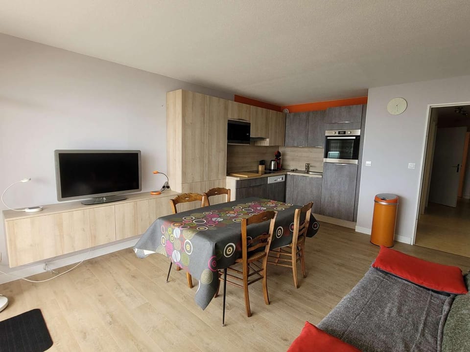 Appartement en bord de mer avec balcon, 2 chambres, parking et Wi-Fi, pour 6 personnes à Merlimont - FR-1-672-6 Apartment in Hauts-de-France