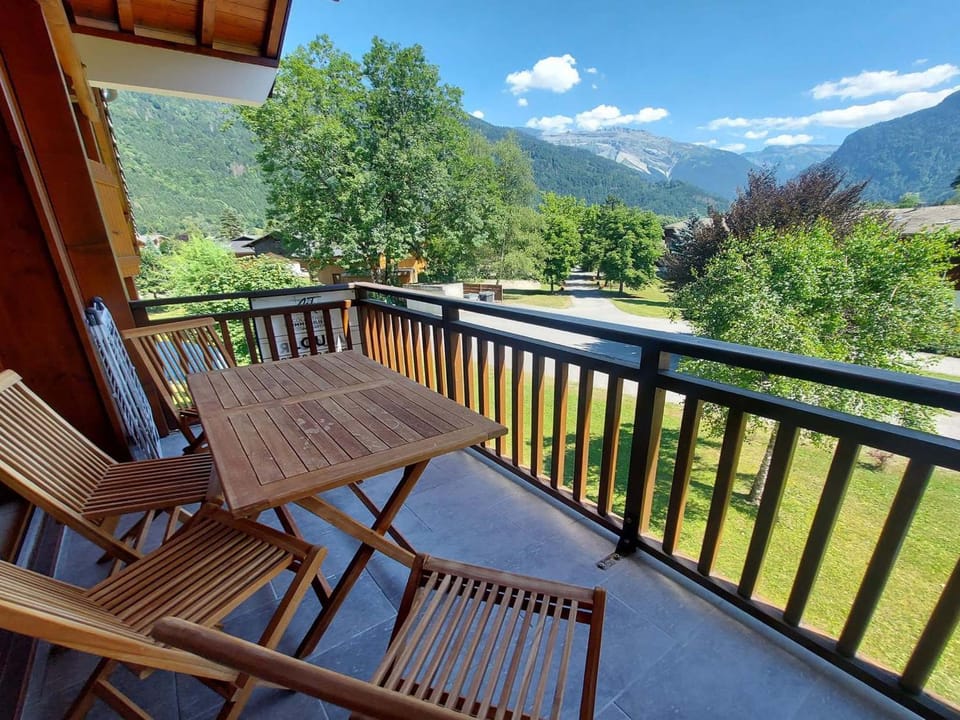Appartement chaleureux avec balcon près du centre Apartment in Samoëns