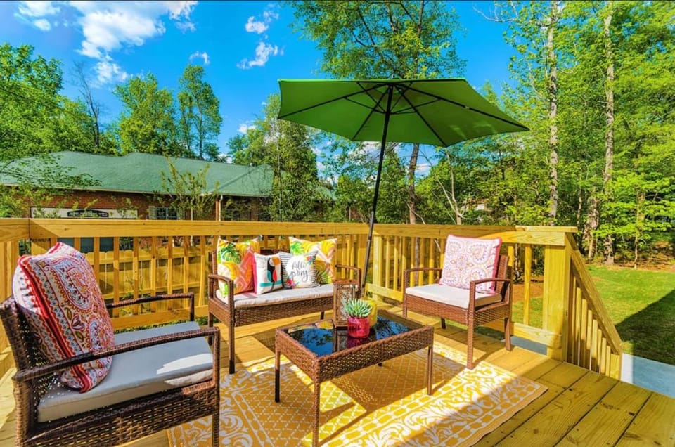 Patio, Balcony/Terrace, Seating area