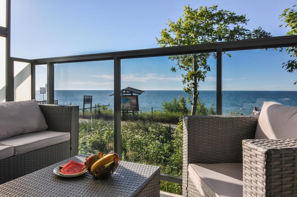 Patio, Day, Natural landscape, View (from property/room), Balcony/Terrace, Balcony/Terrace, Living room, Seating area, Food, Sea view