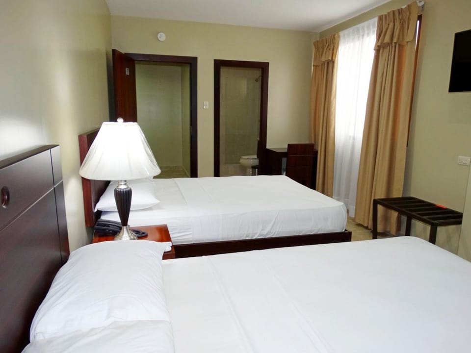 Day, Photo of the whole room
