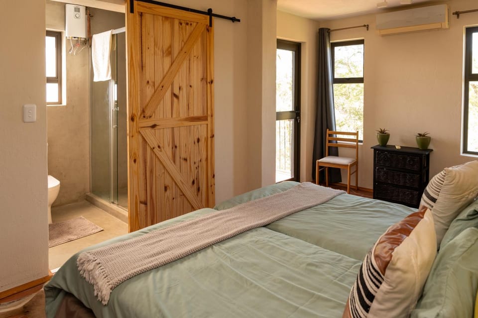 Hoedspruit Wildlife Estate (Indlovu Lodge 266) House in South Africa