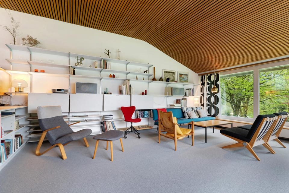 Property building, Living room
