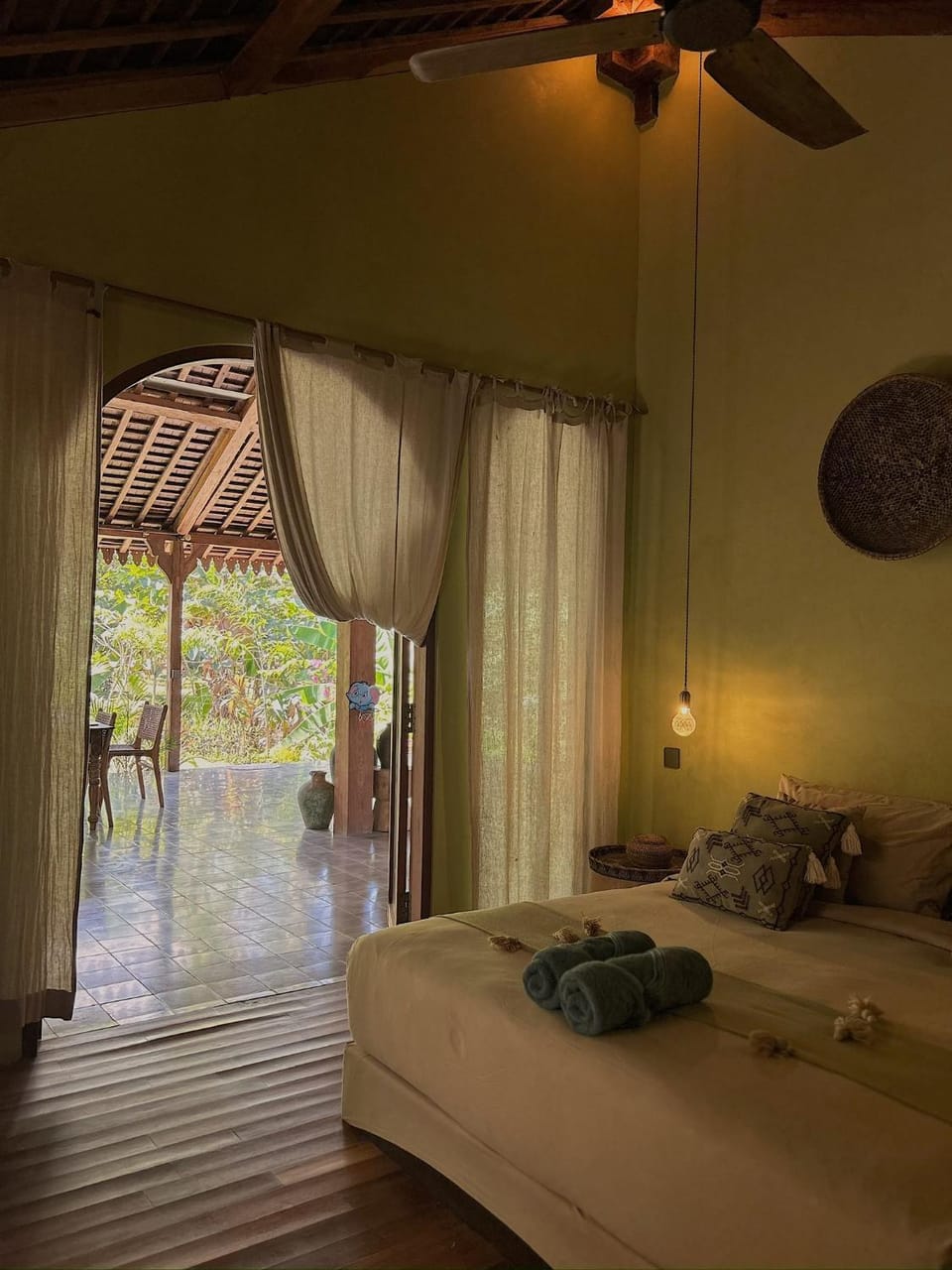Gaia Guest House Bed and Breakfast in Pujut