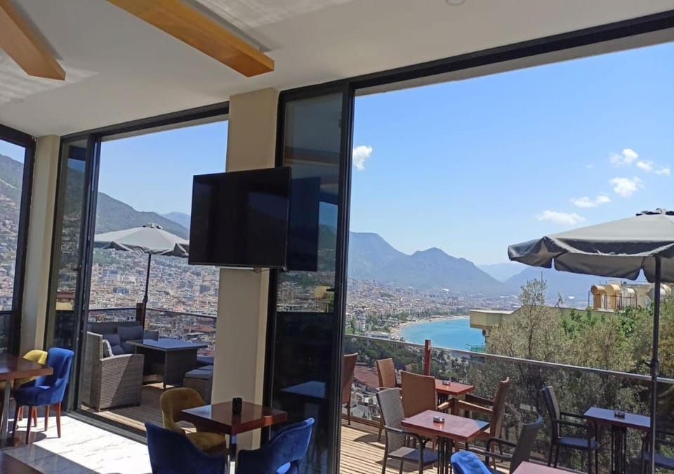 View (from property/room), Balcony/Terrace, Mountain view, Sea view