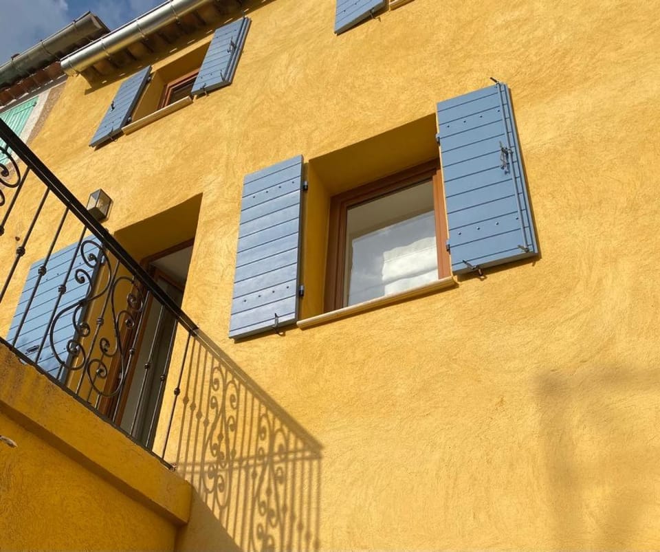 Property building, Balcony/Terrace